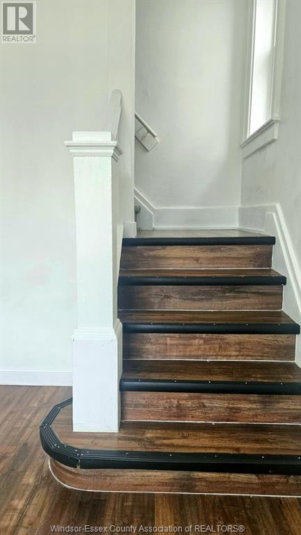 Photo 14 of 1082 Niagara Street, Windsor ON