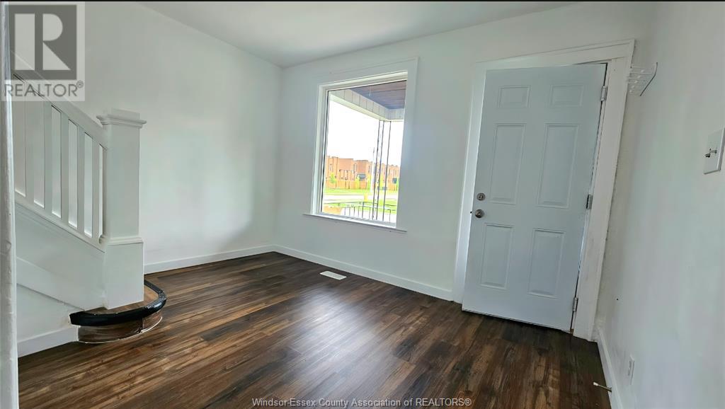Photo 12 of 1082 Niagara Street, Windsor ON