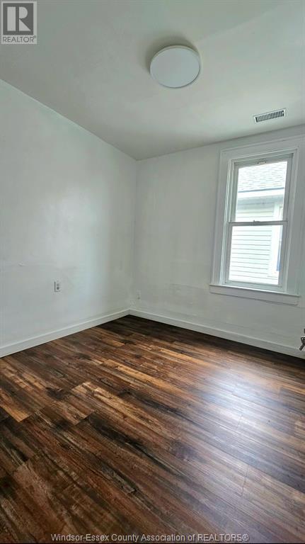 Photo 8 of 1082 Niagara Street, Windsor ON