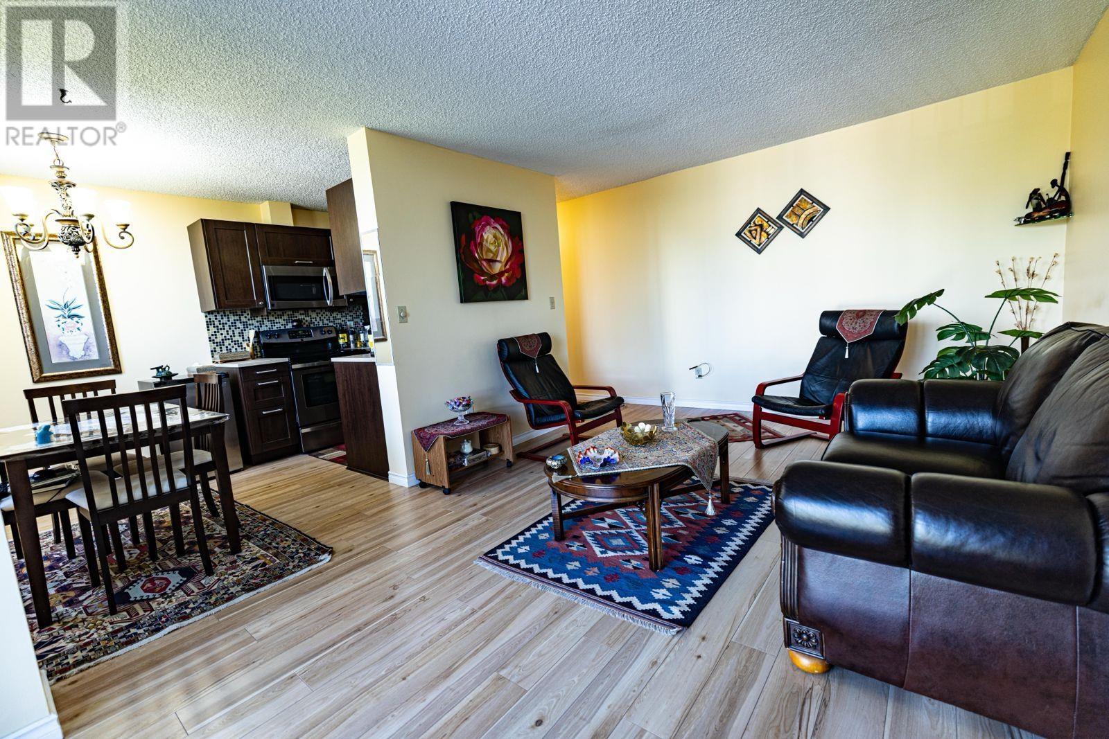 Photo 9 of 402 145 St Georges Avenue, North Vancouver BC
