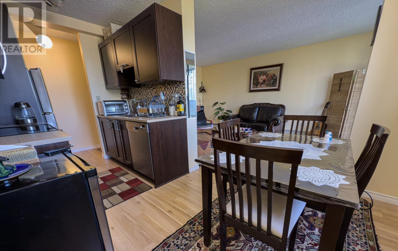 Photo 12 of 402 145 St Georges Avenue, North Vancouver BC