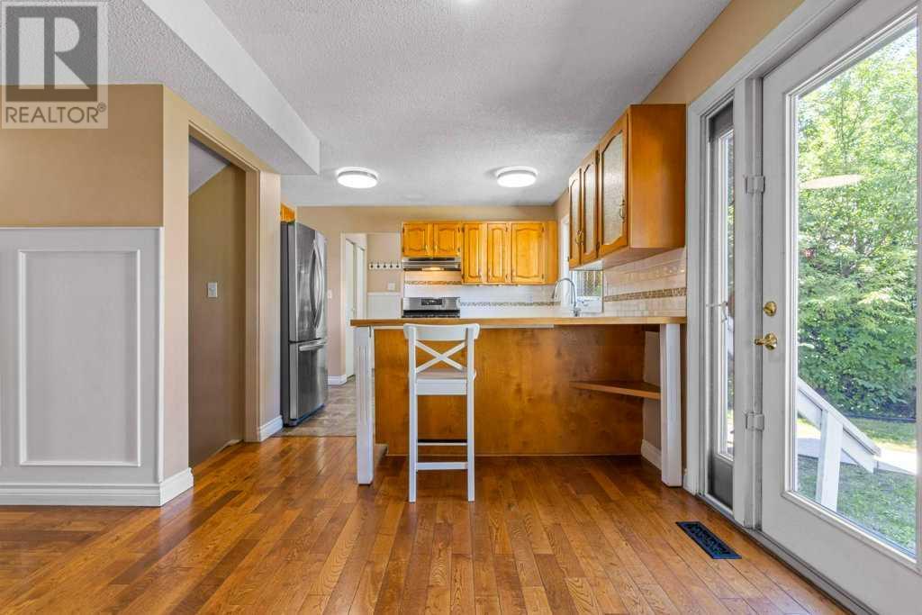 Single Family House for Sale in  Parkridge Way SE Parkland Calgary 