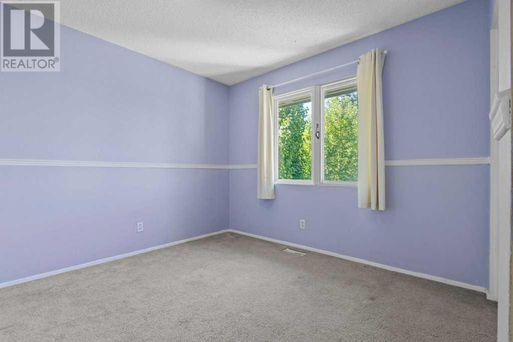 Single Family House for Sale in  Parkridge Way SE Parkland Calgary 