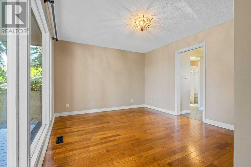 Single Family House for Sale in  Parkridge Way SE Parkland Calgary 