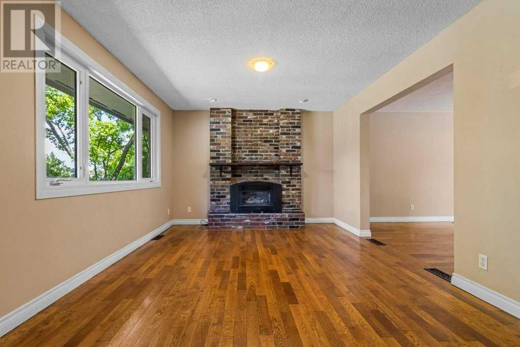 Single Family House for Sale in  Parkridge Way SE Parkland Calgary 