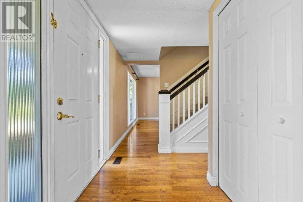 Single Family House for Sale in  Parkridge Way SE Parkland Calgary 