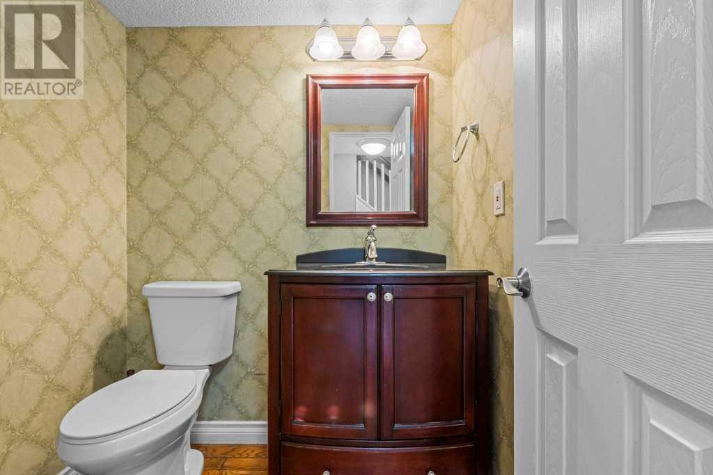 Single Family House for Sale in  Parkridge Way SE Parkland Calgary 