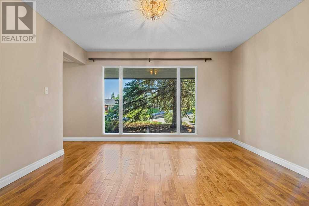 Single Family House for Sale in  Parkridge Way SE Parkland Calgary 
