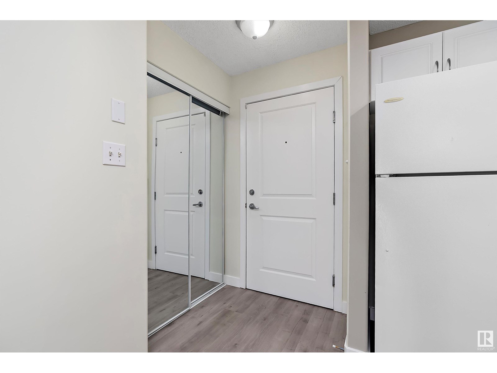 Photo 2 of 123 2305 35 A Av Nw, Edmonton AB