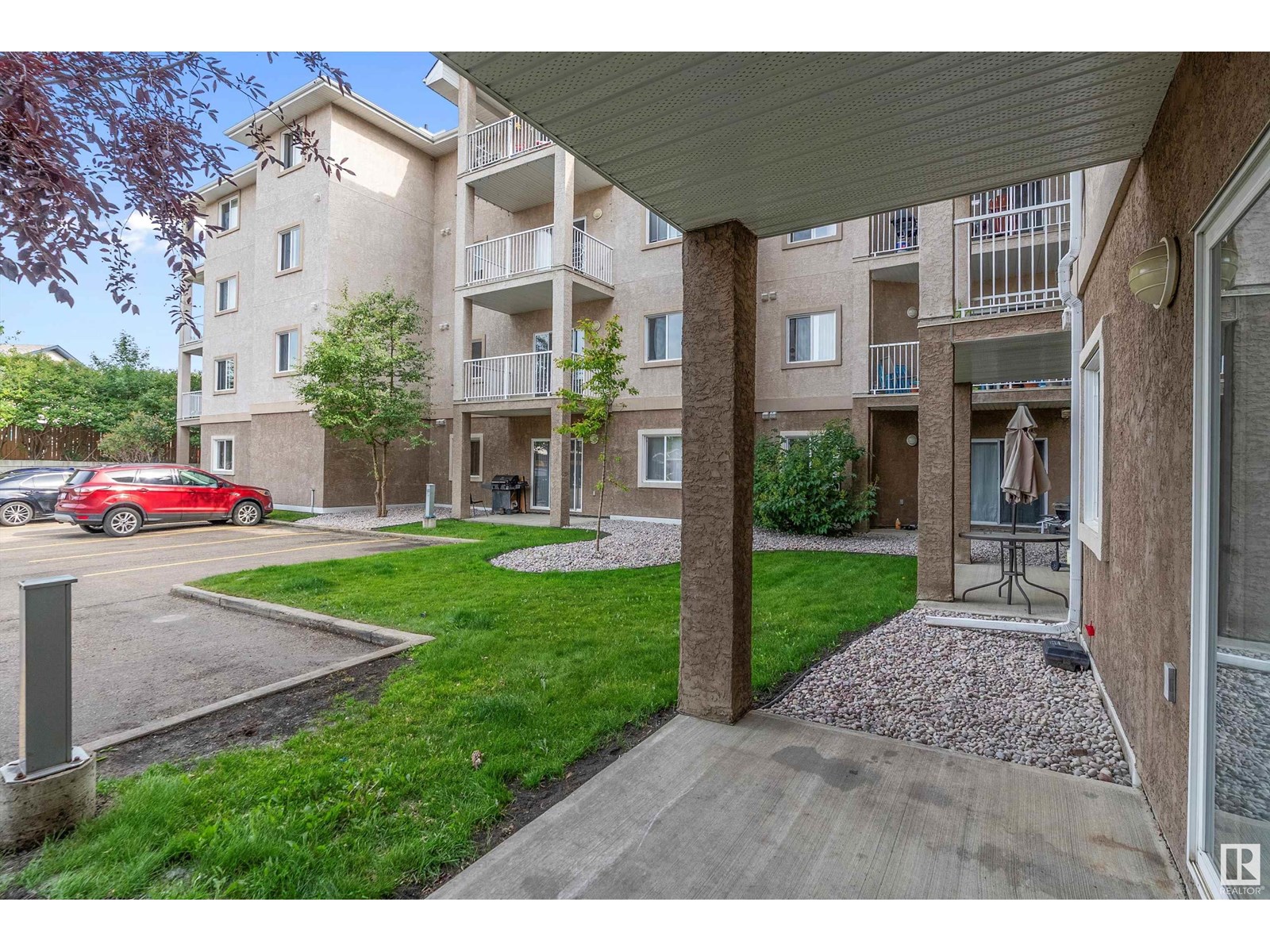 Photo 30 of 123 2305 35 A Av Nw, Edmonton AB