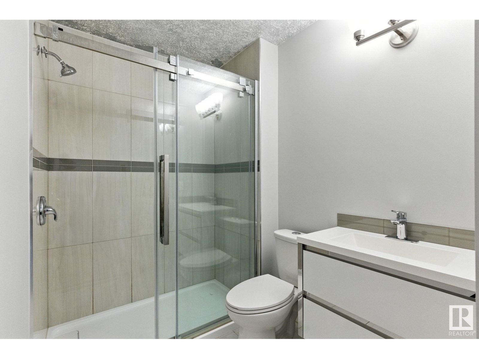 Photo 22 of 2033 Cavanagh Dr Sw, Edmonton AB
