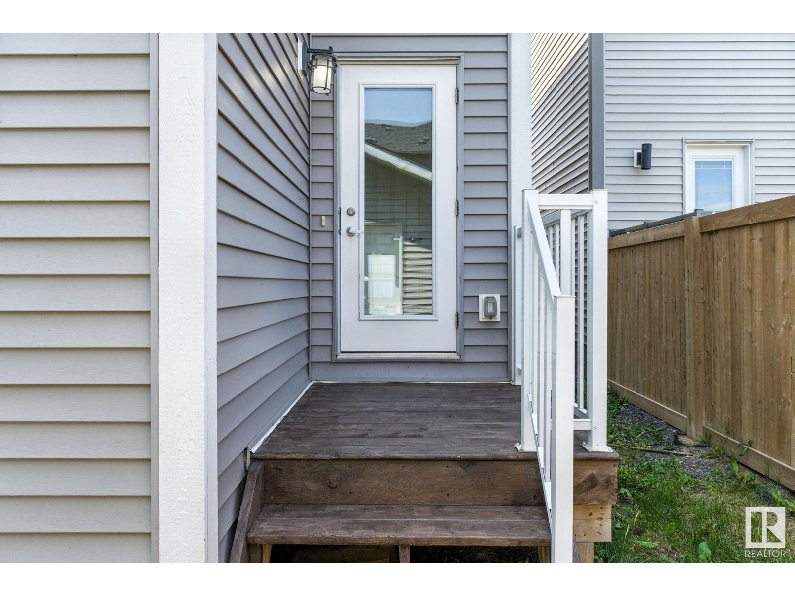 Photo 24 of 2033 Cavanagh Dr Sw, Edmonton AB