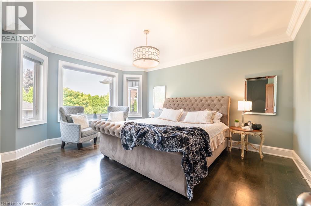 Photo 21 of 211 Lewis Road, Stoney Creek ON