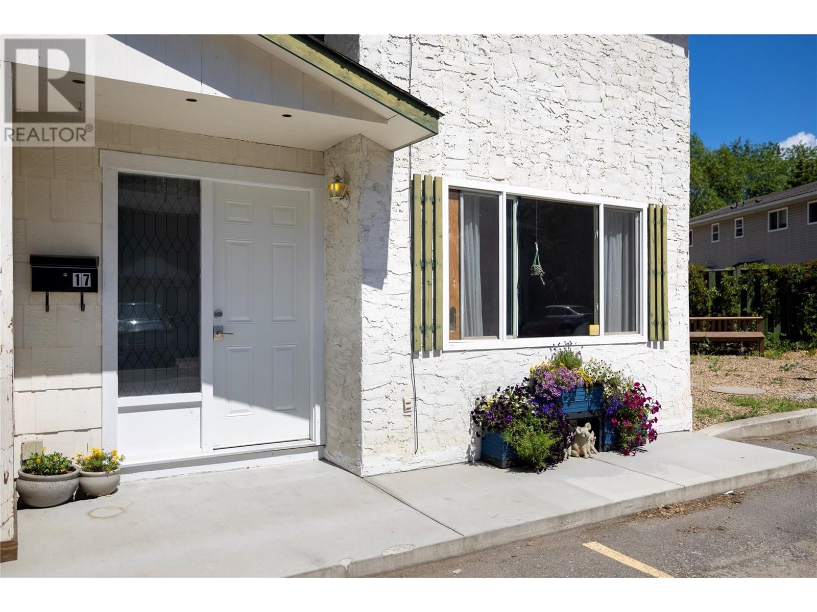 Photo 8 of 2310 36 Street Unit 17, Vernon BC
