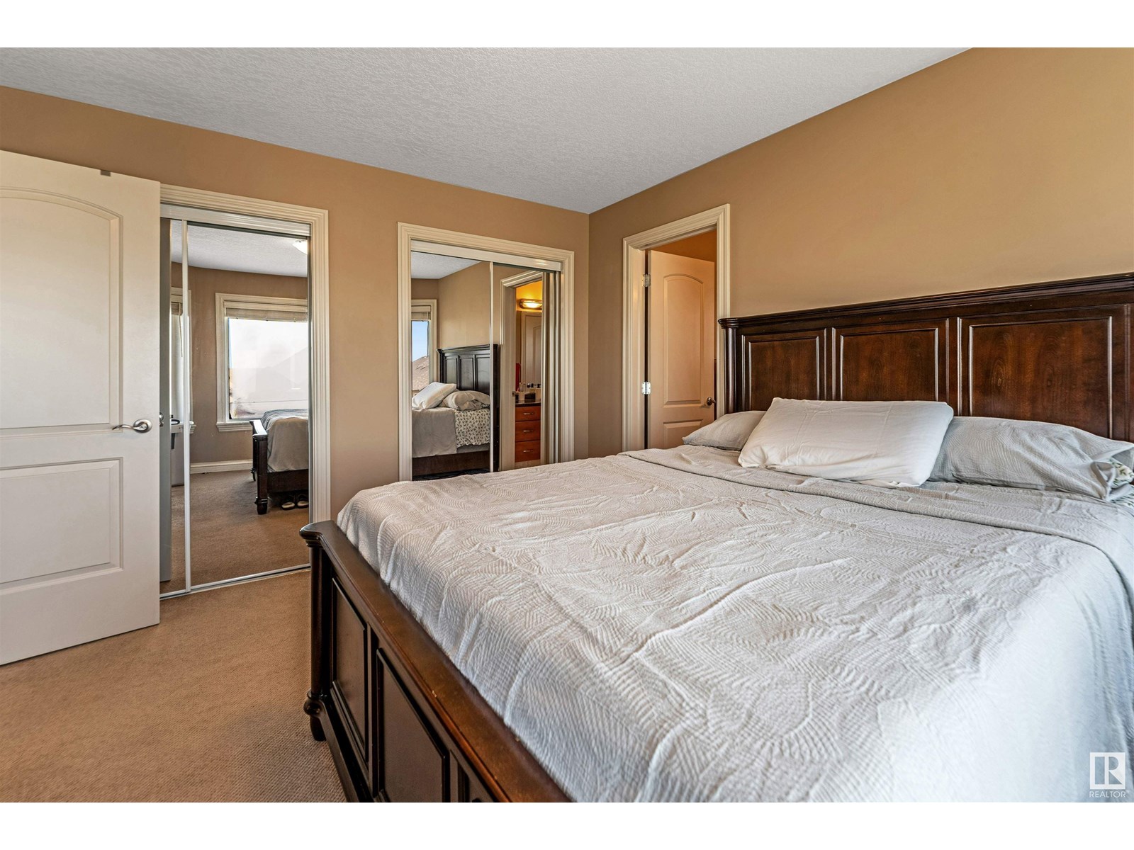 Photo 65 of 6928 14 Av Sw, Edmonton AB