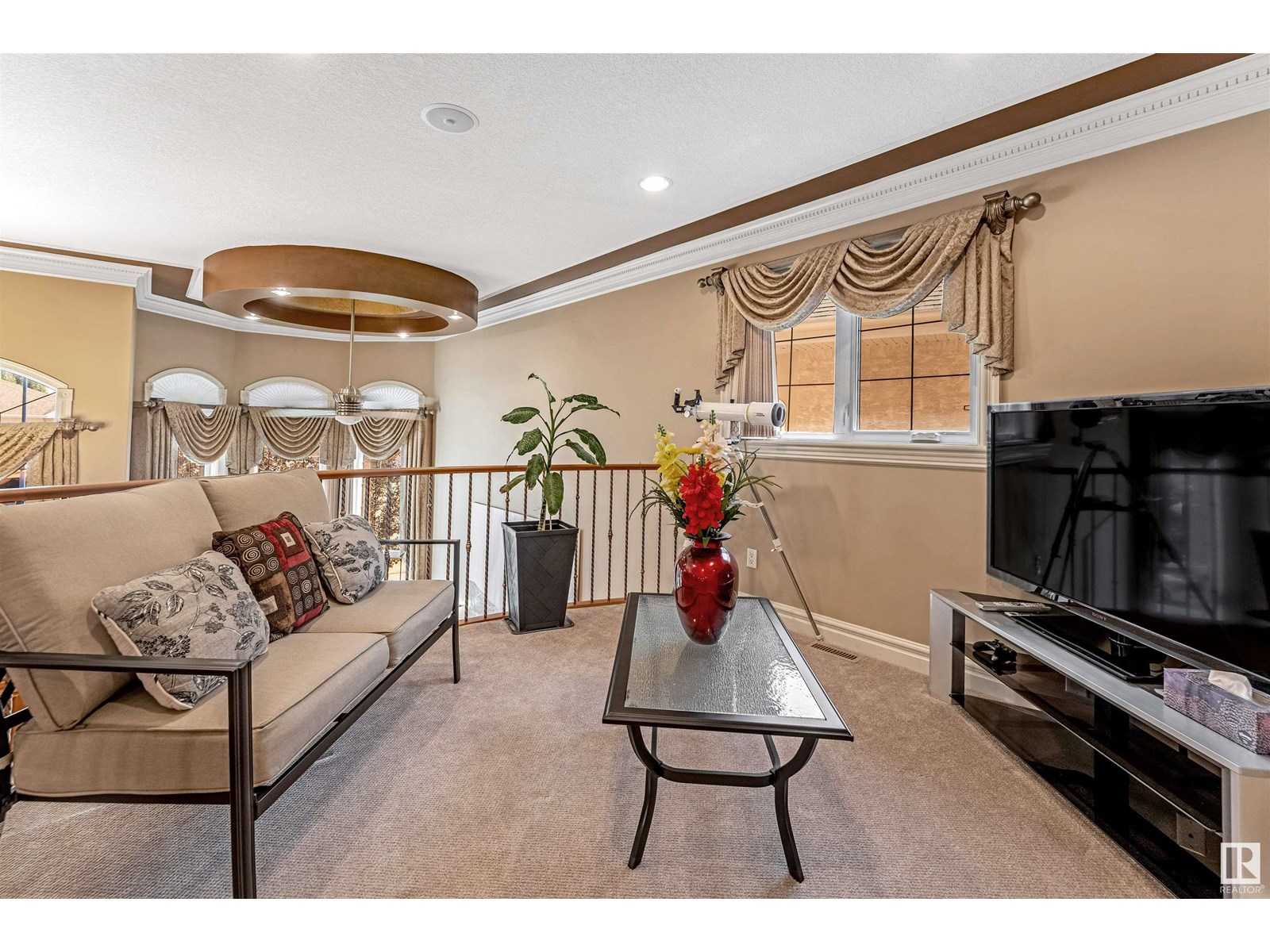 Photo 2 of 6928 14 Av Sw, Edmonton AB