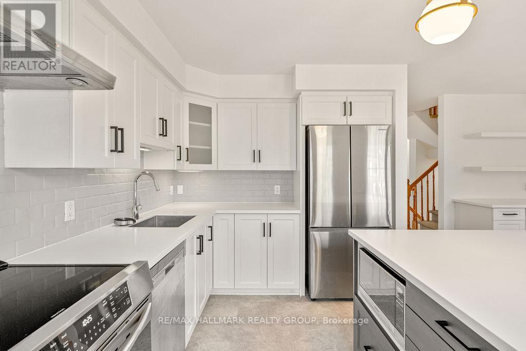 Photo 18 of 15 Georgeton Private, Ottawa ON