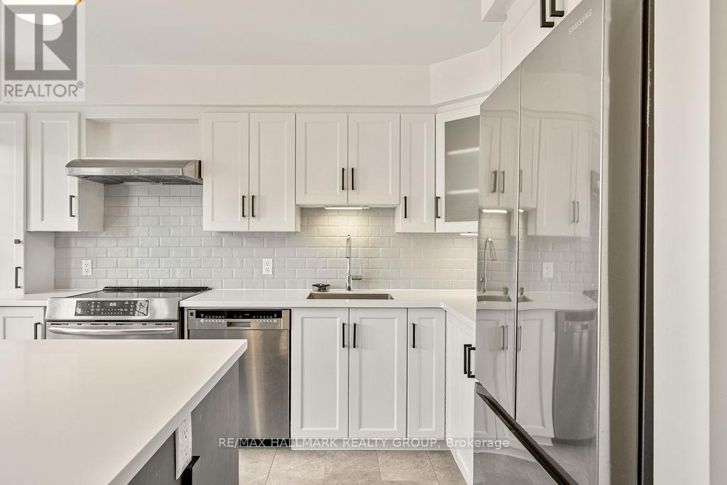 Photo 19 of 15 Georgeton Private, Ottawa ON