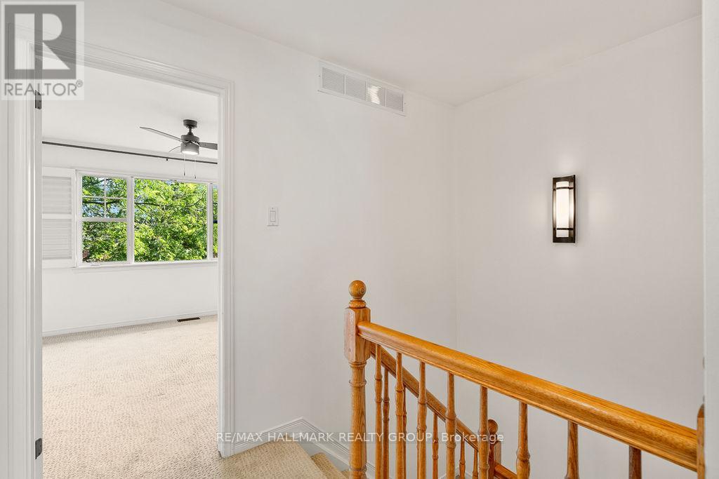 Photo 23 of 15 Georgeton Private, Ottawa ON