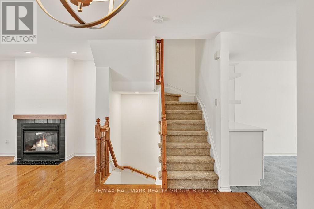 Photo 8 of 15 Georgeton Private, Ottawa ON