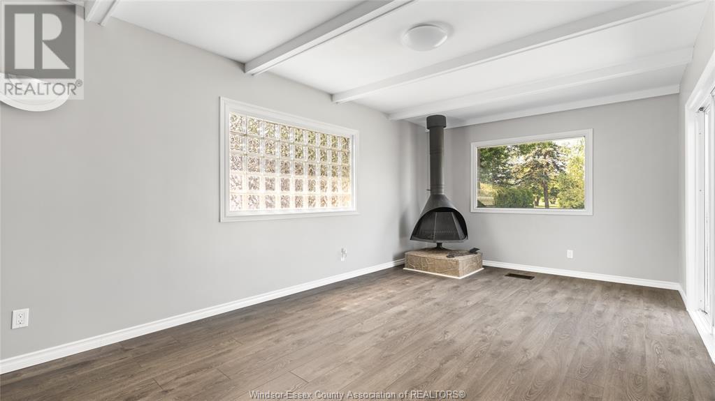 Photo 19 of 527 Jarvis Avenue, Windsor ON