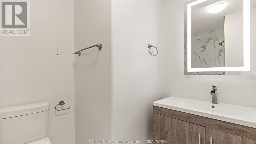 Photo 21 of 527 Jarvis Avenue, Windsor ON