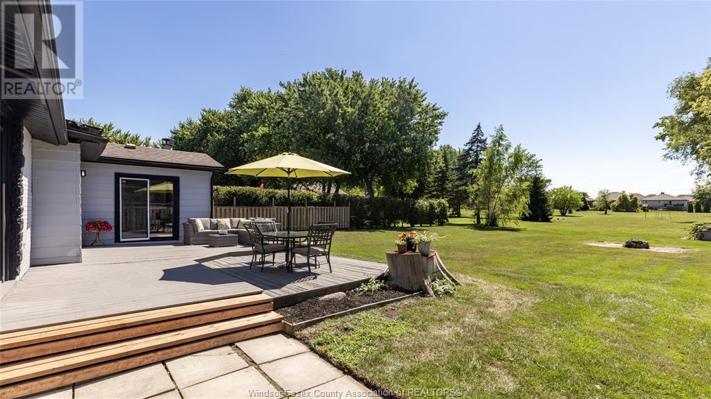 Photo 25 of 527 Jarvis Avenue, Windsor ON
