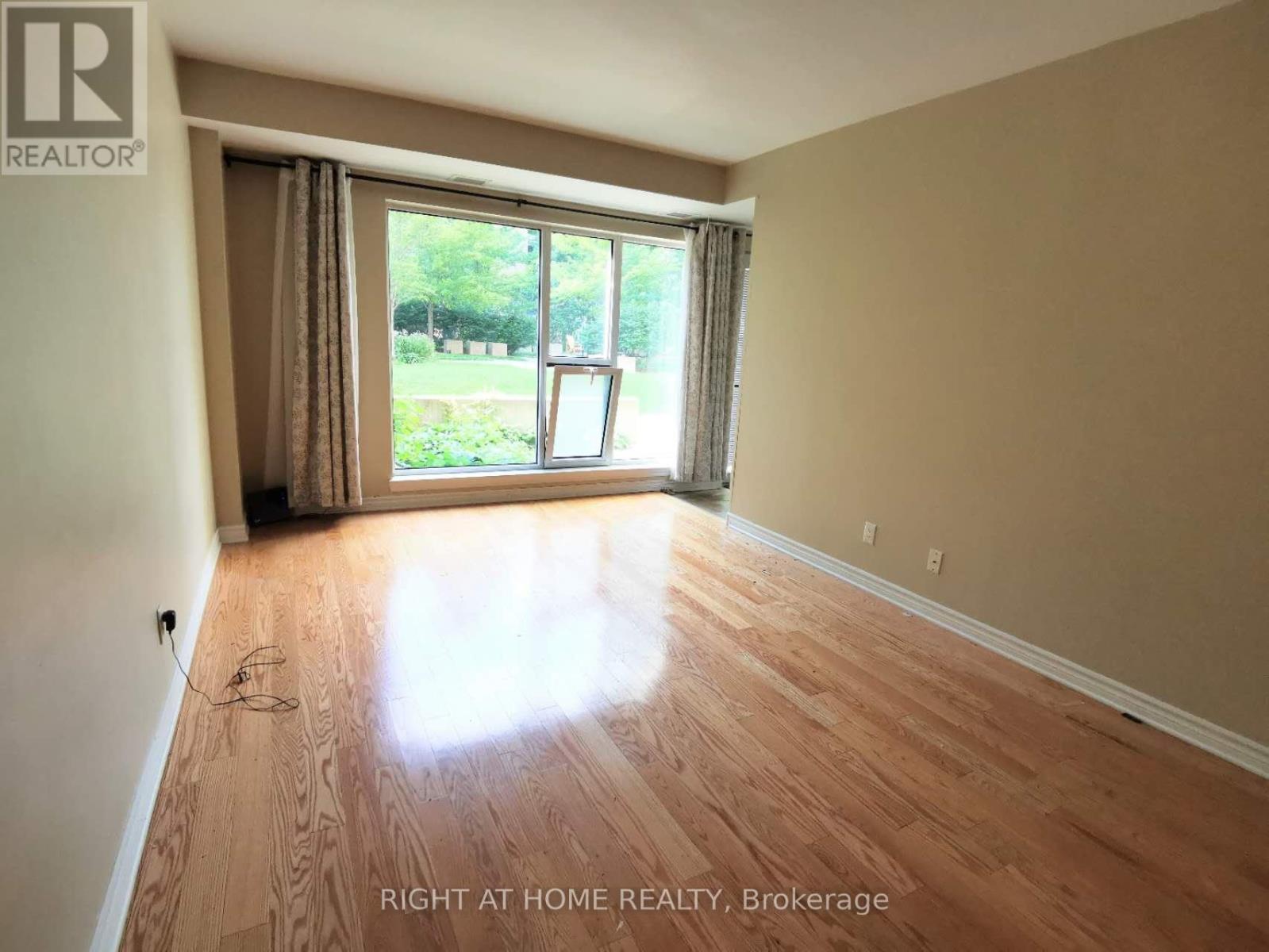 Photo 13 of 117 250 Lett Street, Ottawa ON