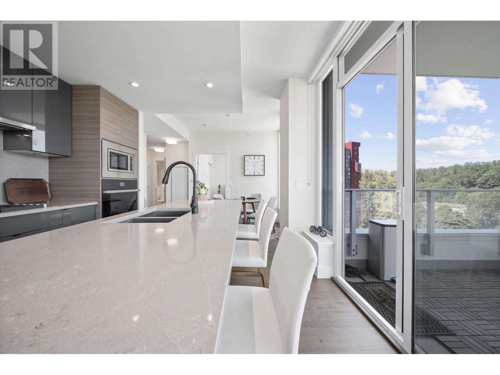 Photo 5 of 1807 3438 Sawmill Crescent, Vancouver BC