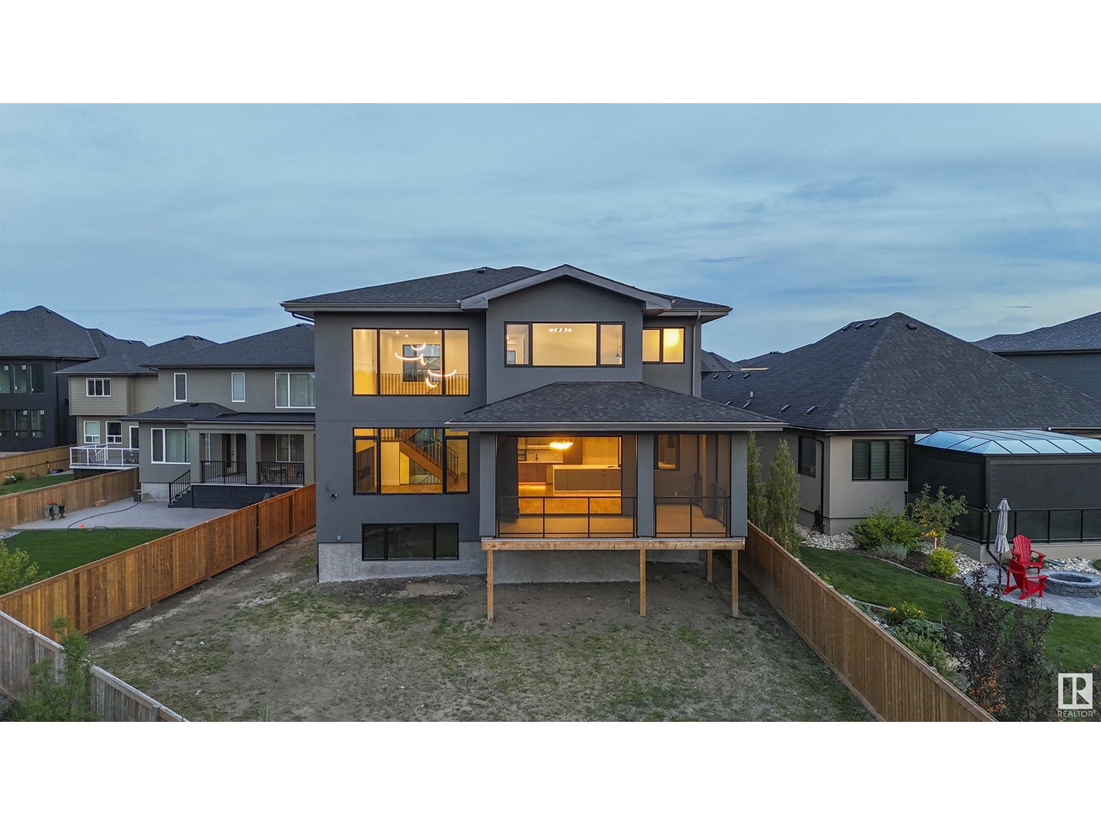 Photo 3 of 4712 Knight Cl Sw, Edmonton AB