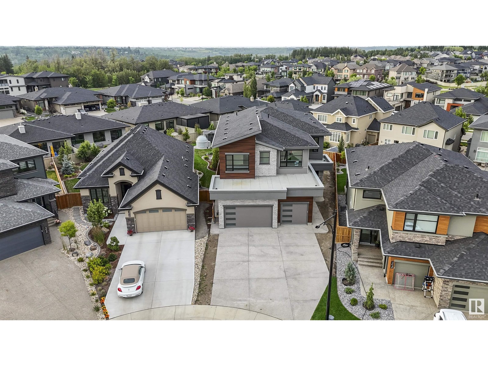 Photo 4 of 4712 Knight Cl Sw, Edmonton AB