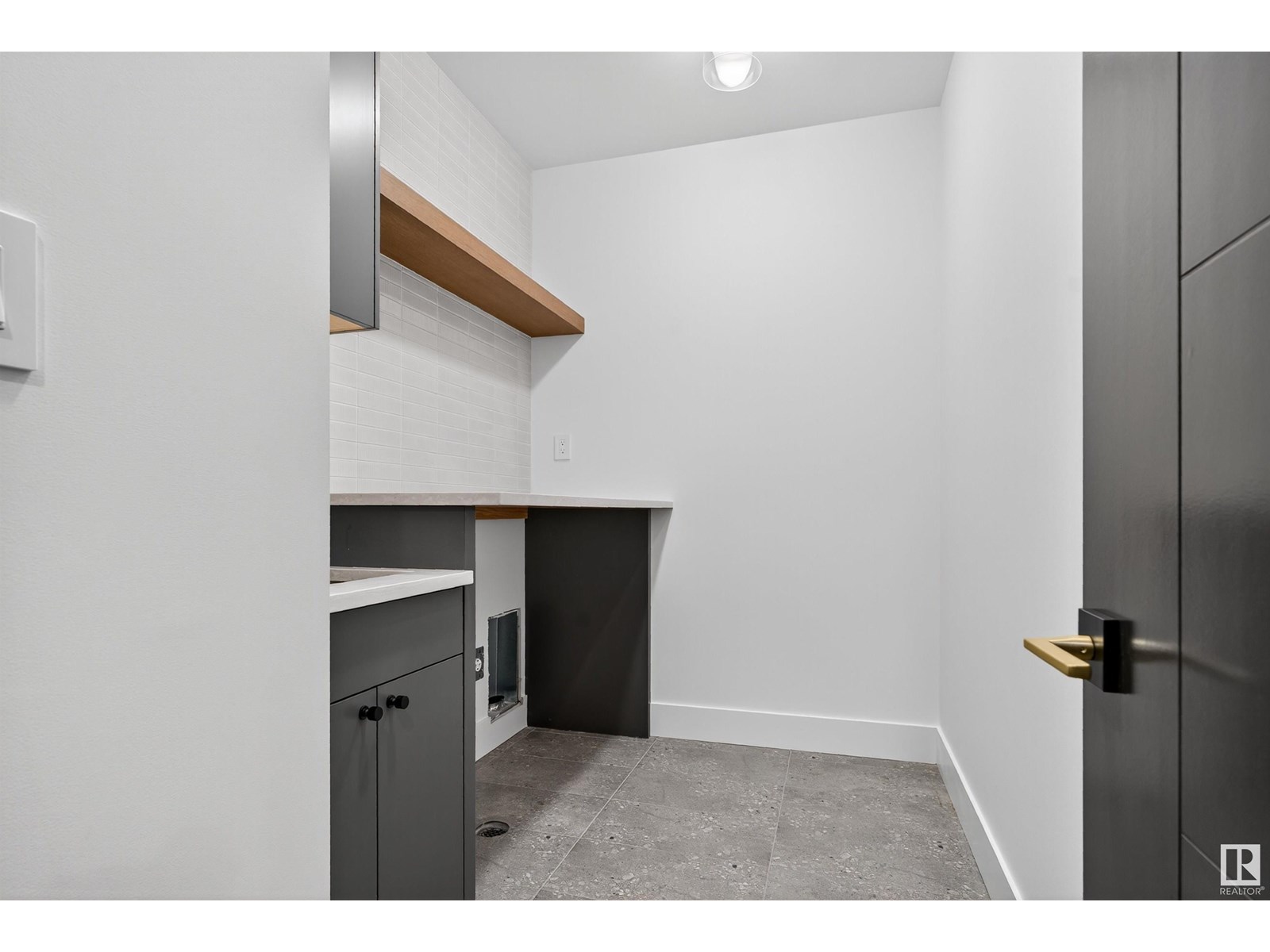 Photo 47 of 4712 Knight Cl Sw, Edmonton AB