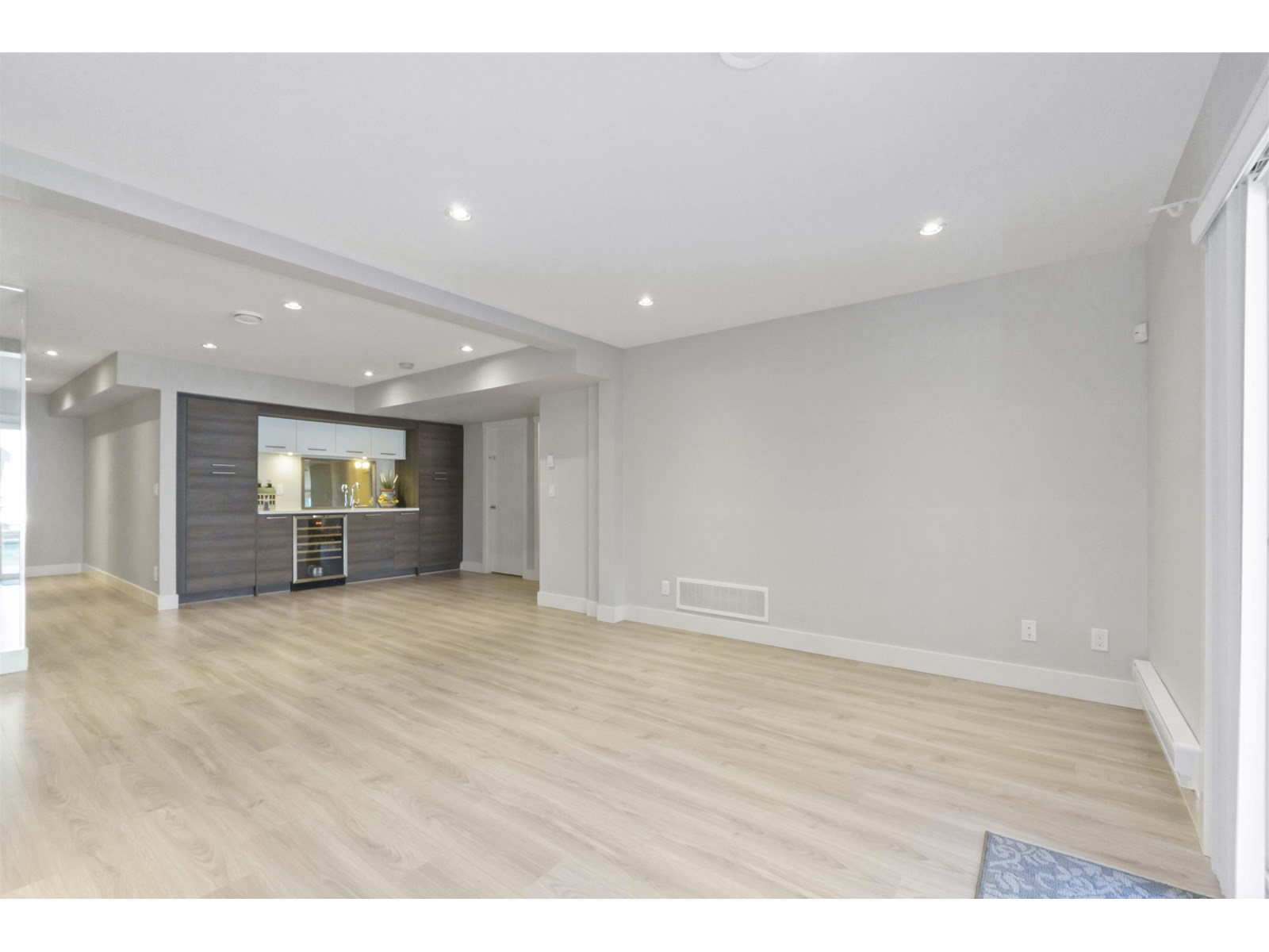 Photo 24 of 73 15677 28 Avenue, Surrey BC