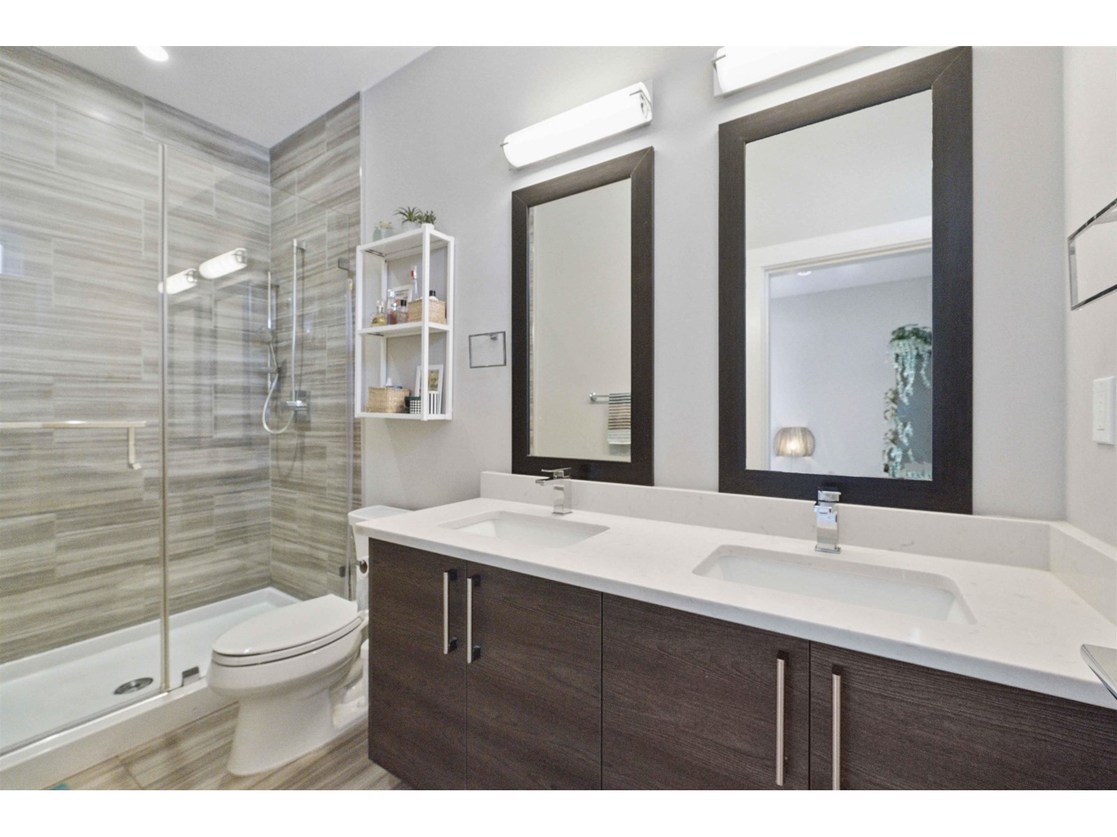 Photo 19 of 73 15677 28 Avenue, Surrey BC