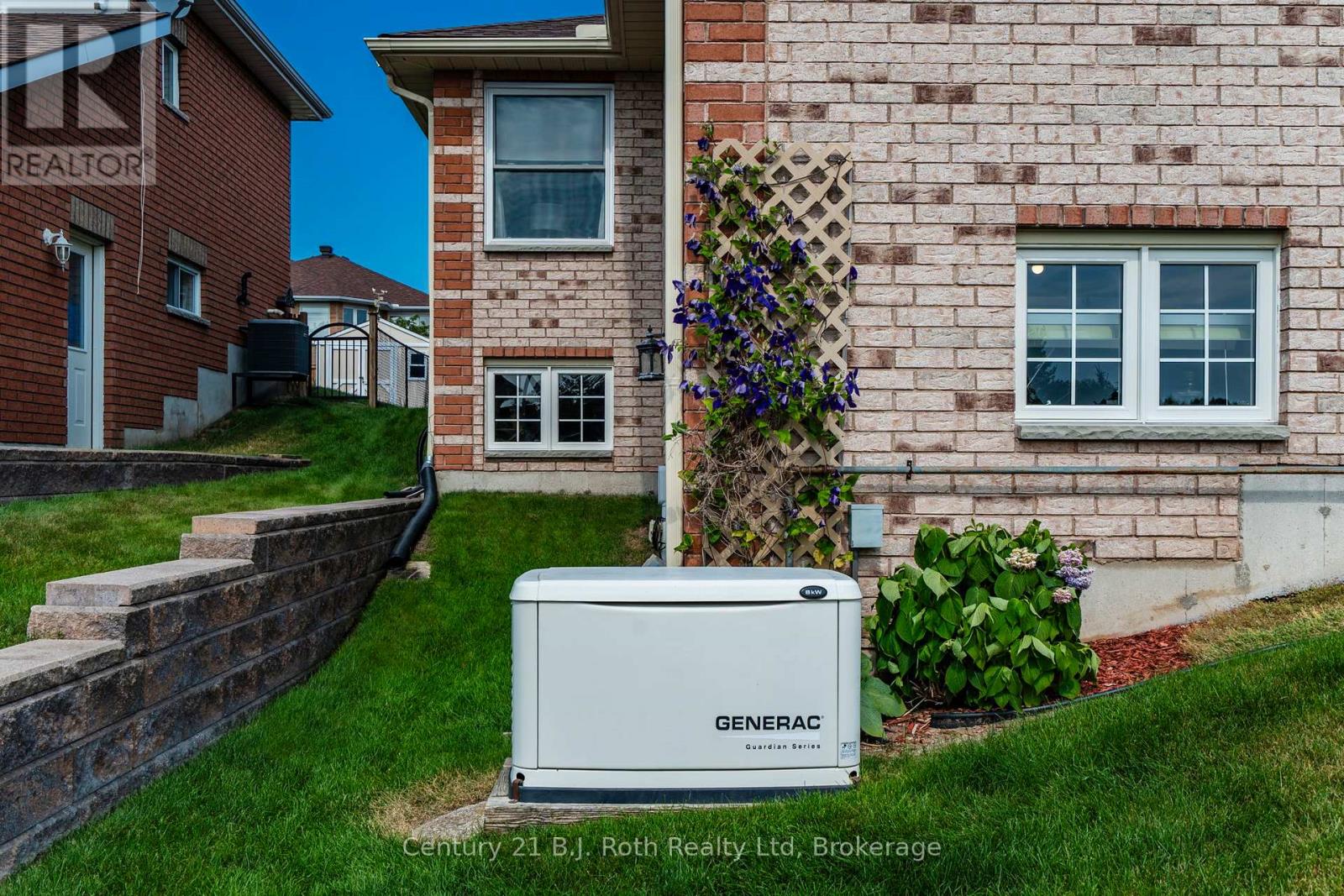 Photo 26 of 64 James Street, Penetanguishene ON