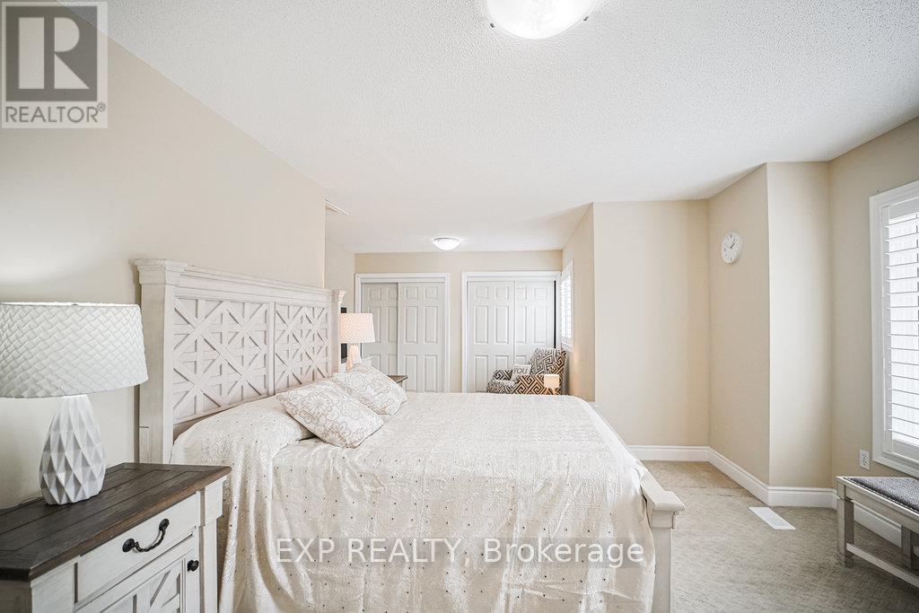 Photo 17 of 2 Carlson Place, Clarington ON