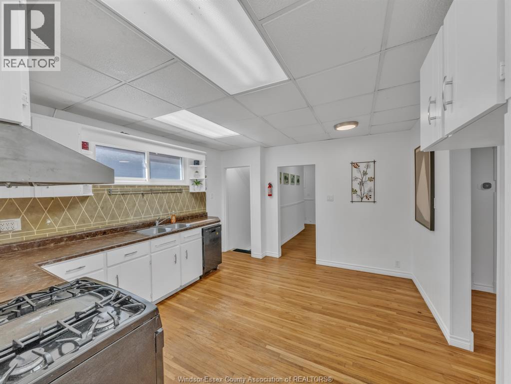 Photo 12 of 1164 Elm Avenue, Windsor ON