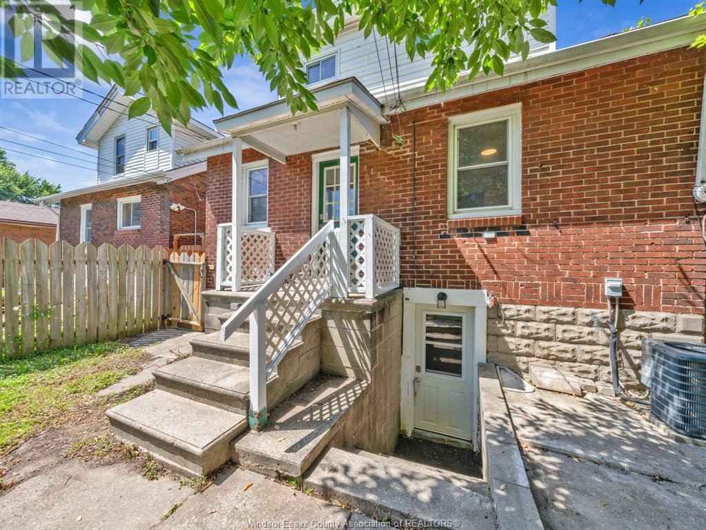 Photo 37 of 1164 Elm Avenue, Windsor ON