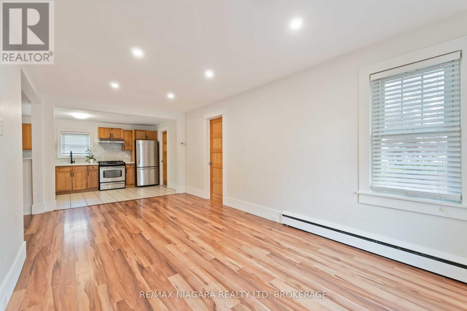 Photo 20 of 543 Vine Street, St Catharines ON