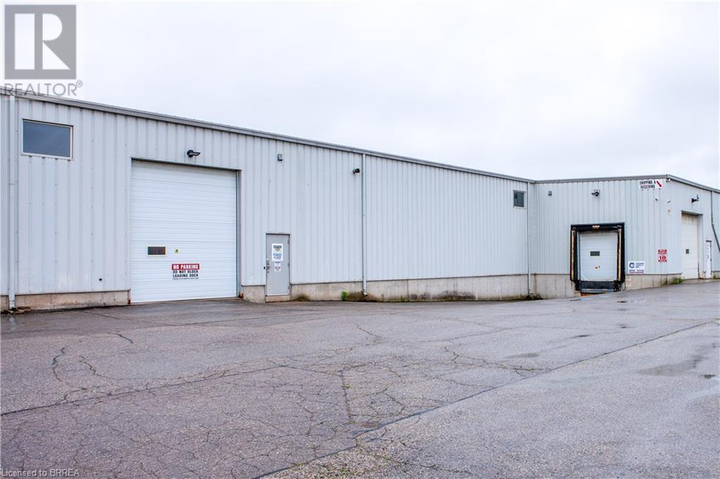 Photo 4 of 37 Adams Boulevard Unit Front, Brantford ON