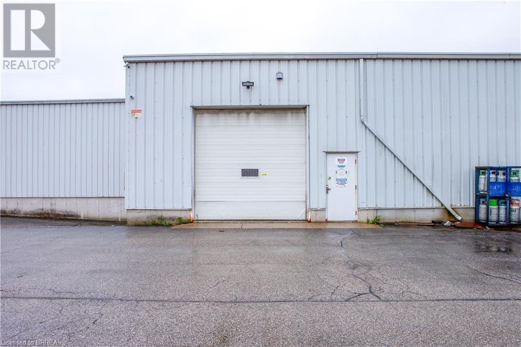 Photo 6 of 37 Adams Boulevard Unit Front, Brantford ON