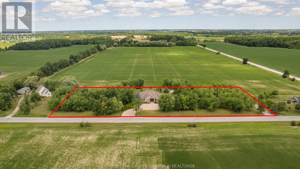 Photo 4 of 9800 9th Concession Road, Essex ON