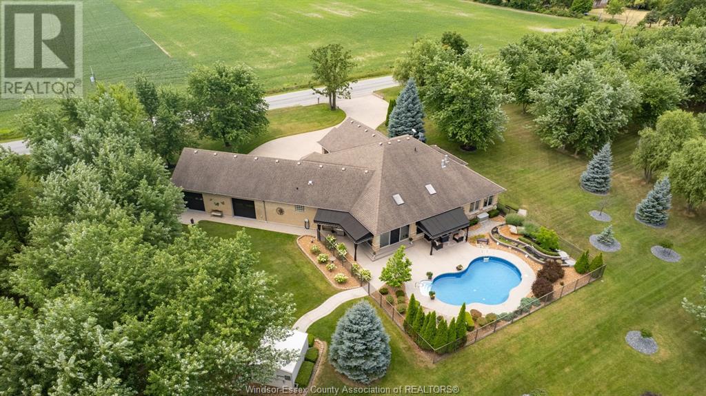Photo 38 of 9800 9th Concession Road, Essex ON