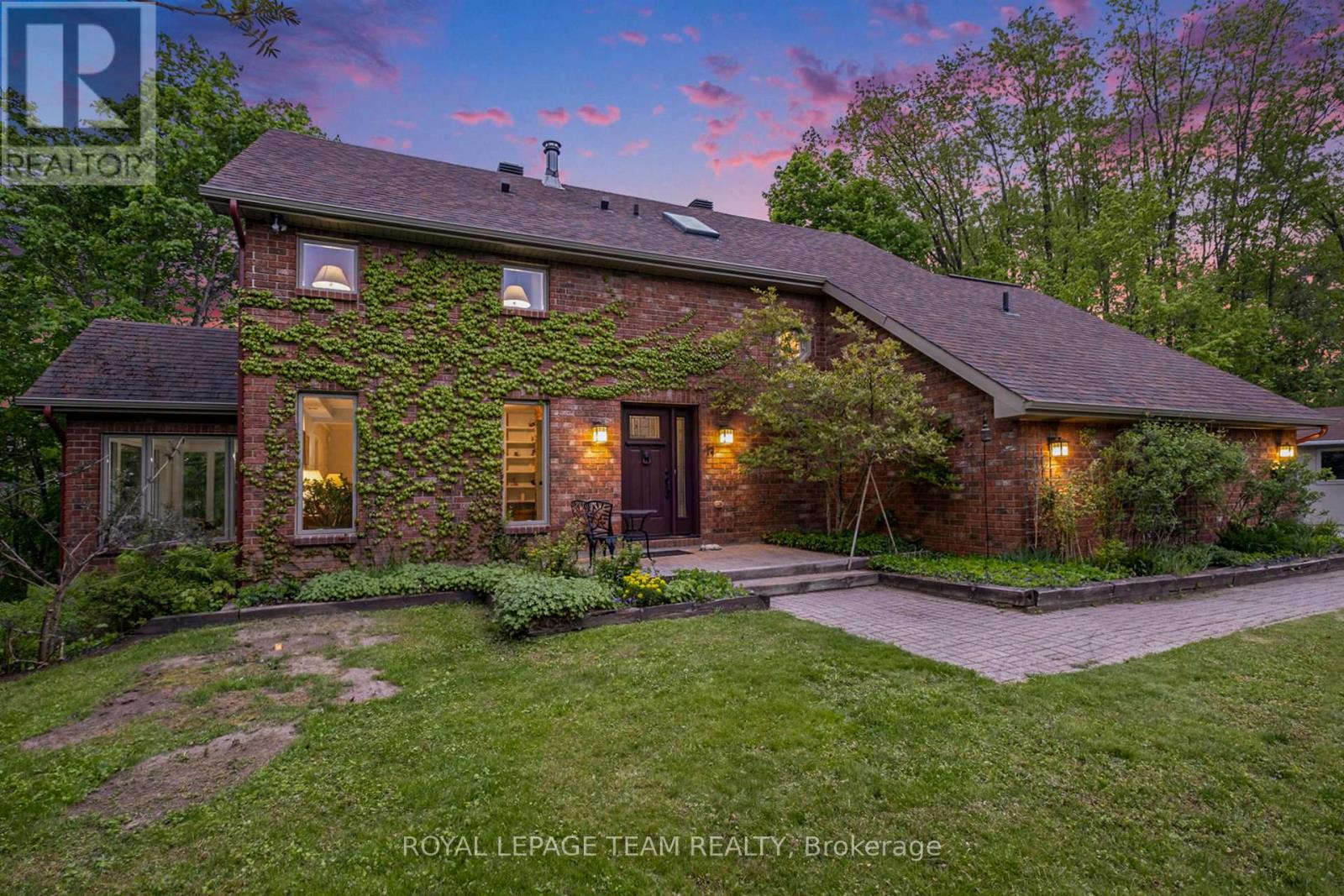 Photo 8 of 2259 Fitzroy Street, Ottawa ON