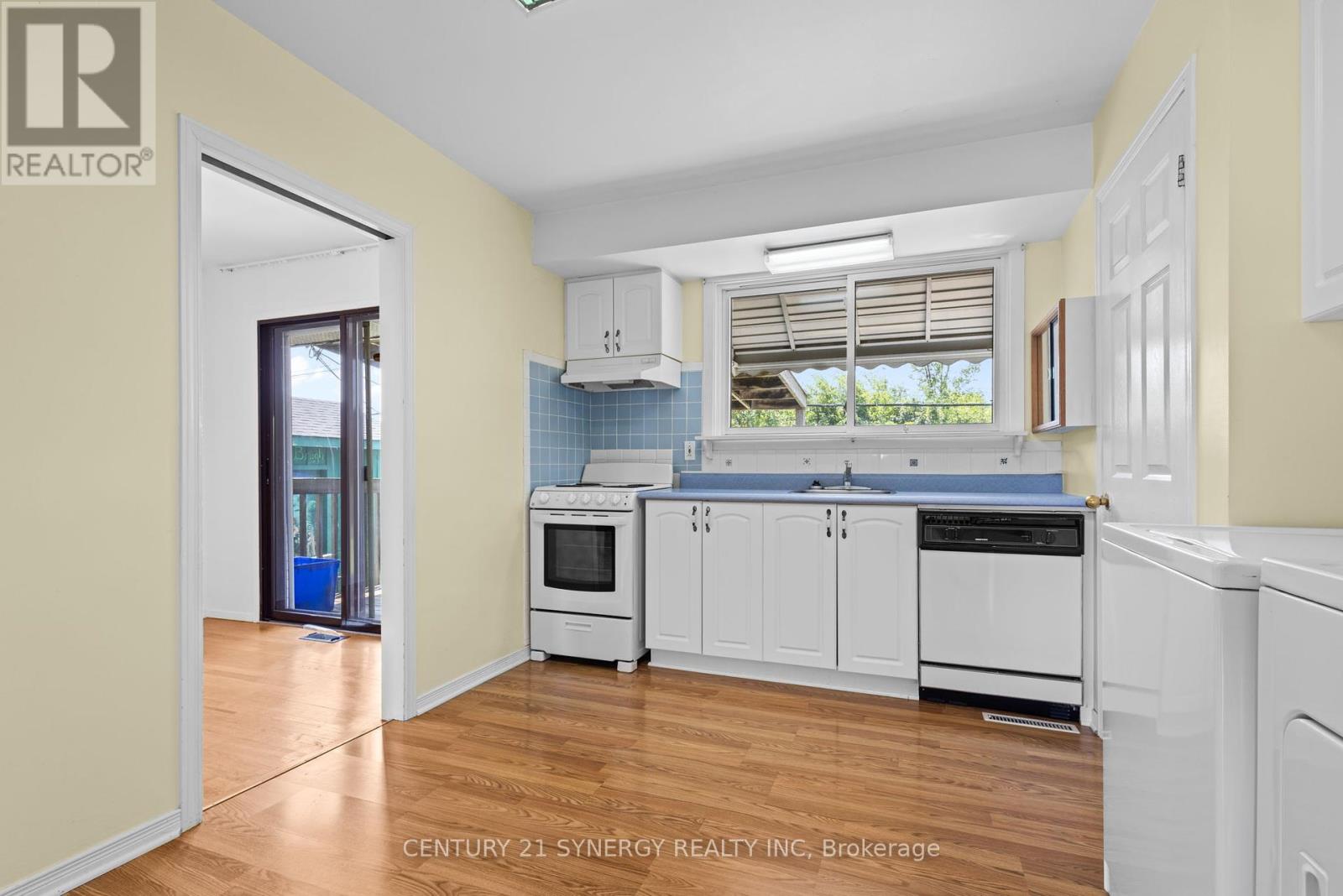 Photo 12 of 20 Parkside Crescent, Ottawa ON