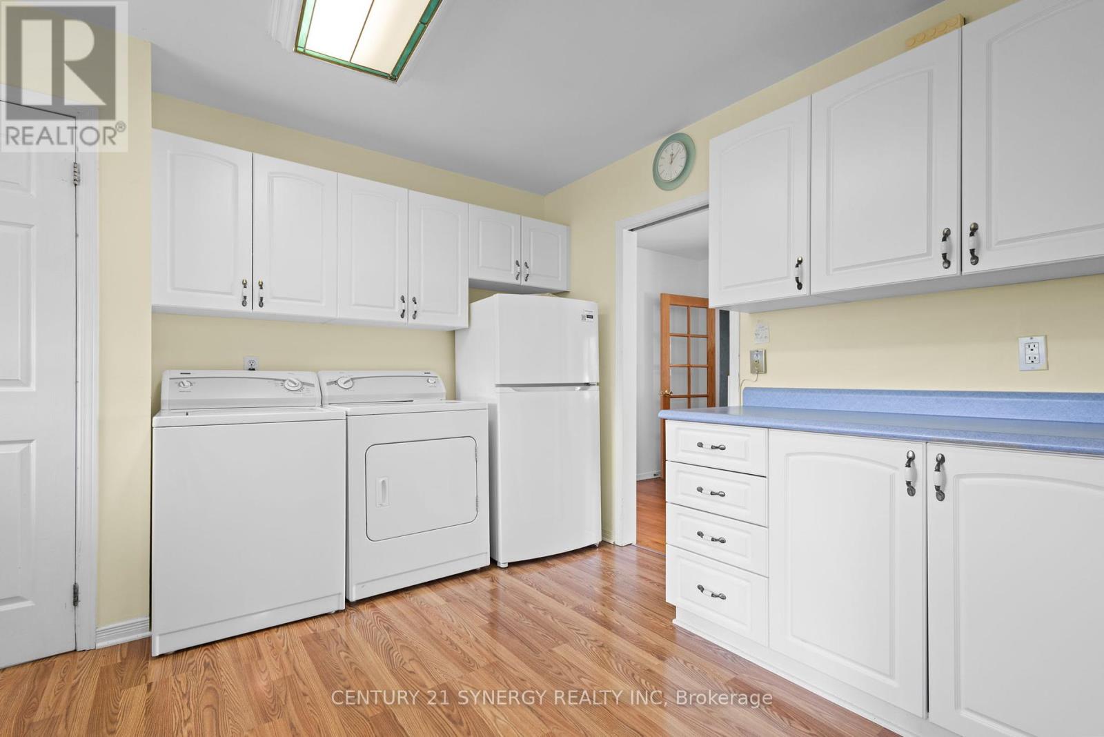 Photo 14 of 20 Parkside Crescent, Ottawa ON