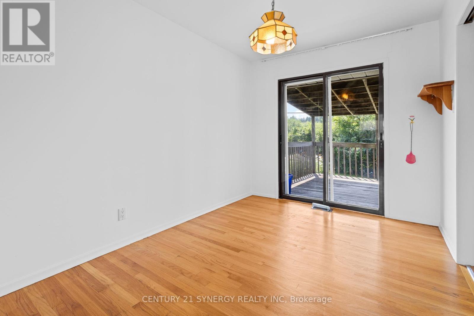 Photo 16 of 20 Parkside Crescent, Ottawa ON
