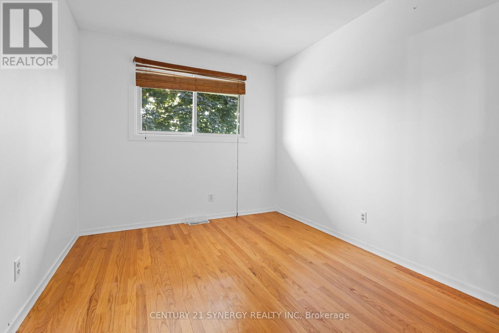 Photo 22 of 20 Parkside Crescent, Ottawa ON