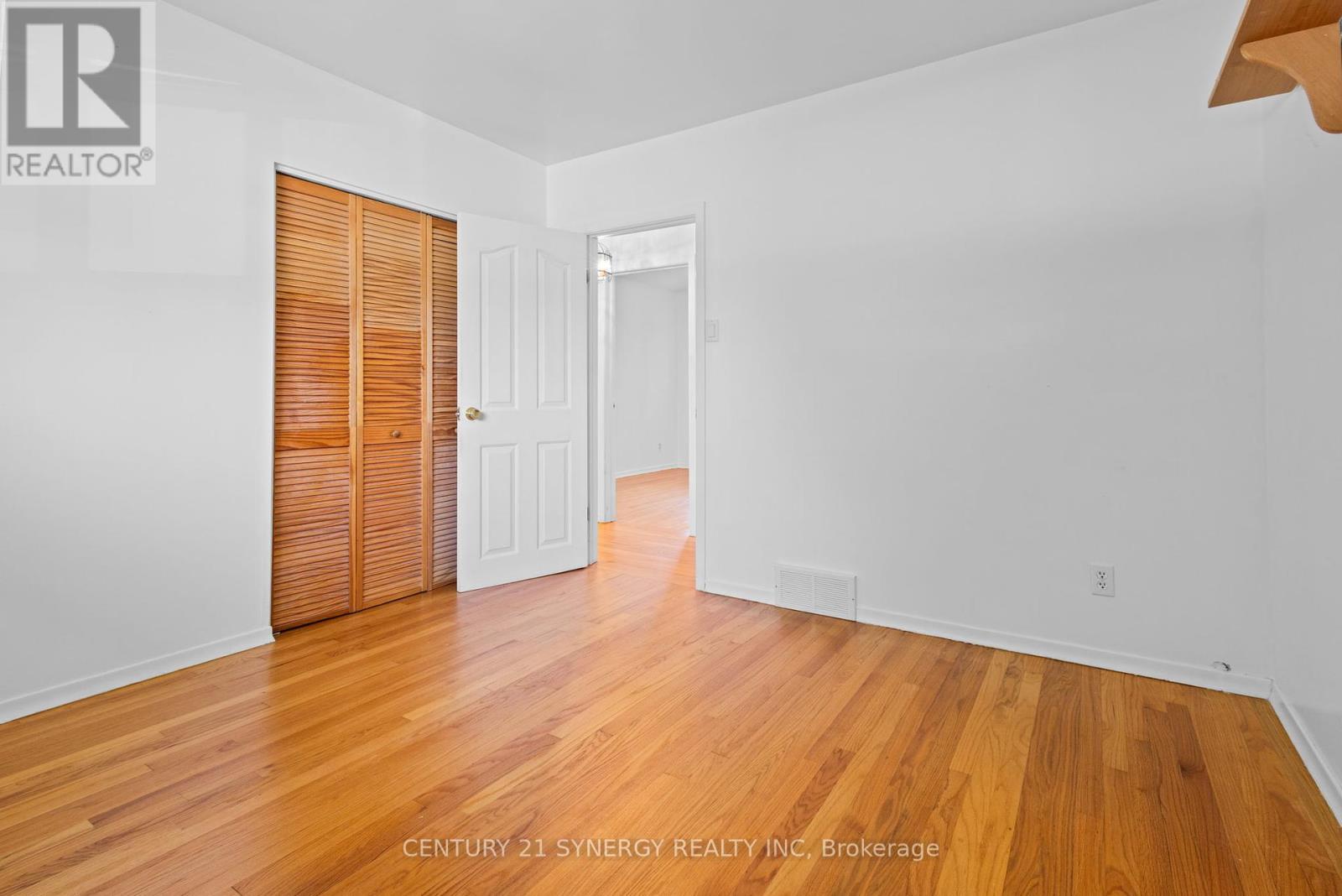 Photo 23 of 20 Parkside Crescent, Ottawa ON