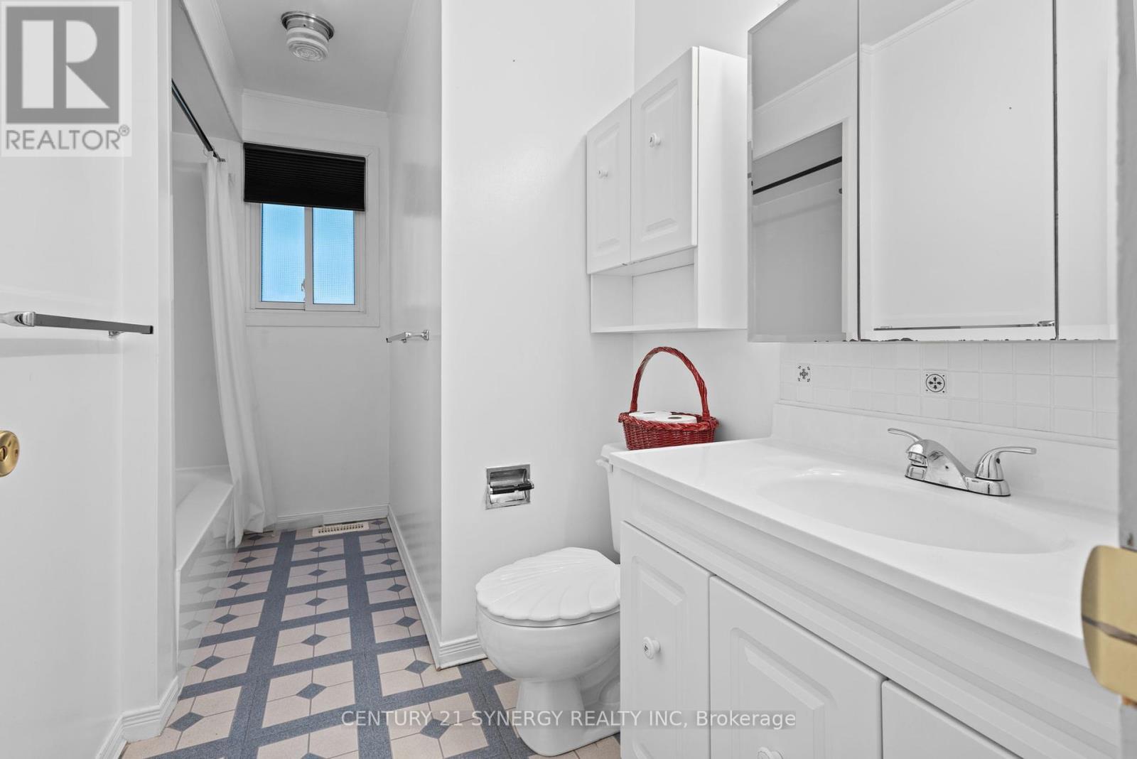 Photo 25 of 20 Parkside Crescent, Ottawa ON